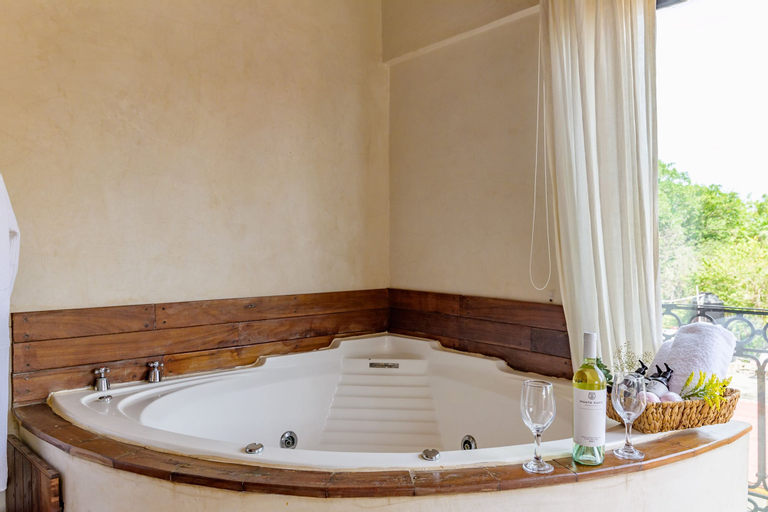 Bathroom 11