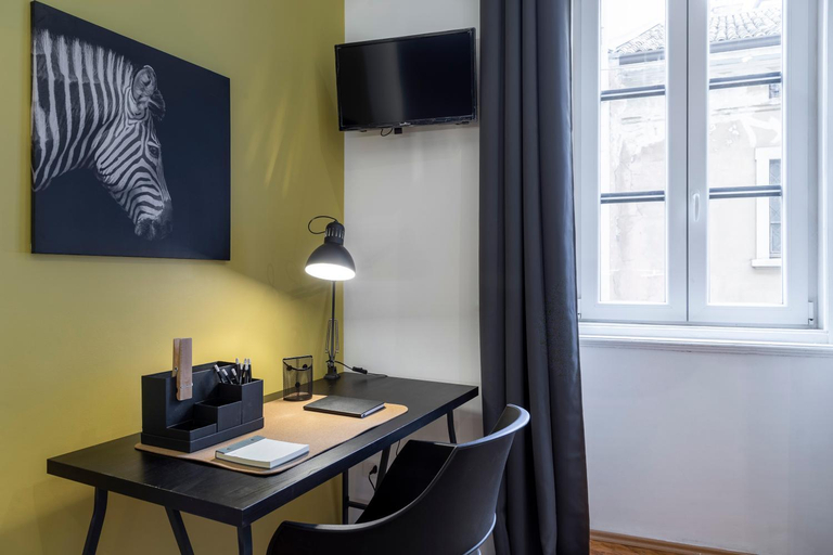 Others 5, Brand new apartment for 4 guests + Wi-Fi, Trieste