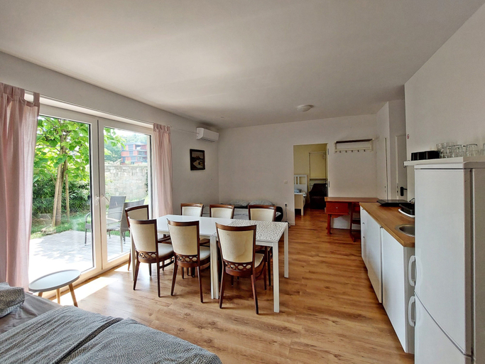 Others 5, ROSE valley -modern rooms and apartments, Ljubljana