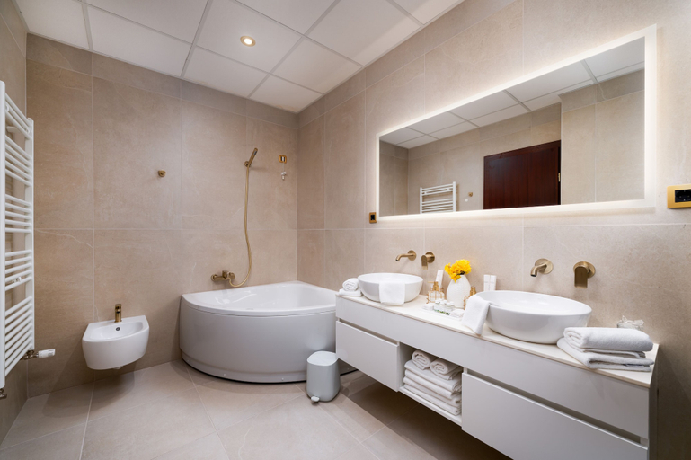 Bathroom 5, Hotel Nautica, Novigrad