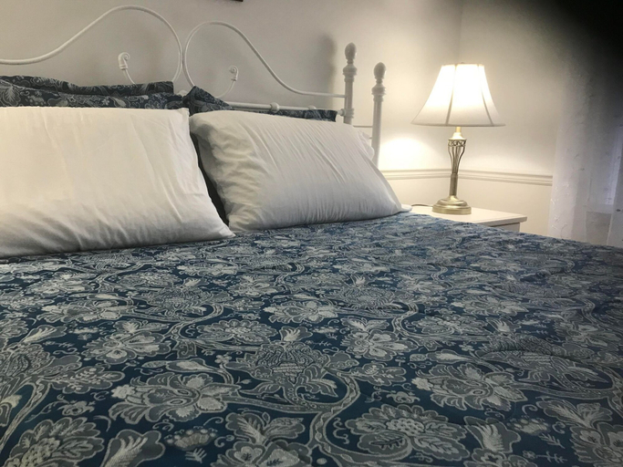 Bedroom 2, Chez Rose Belaïd, Le Rocher-Percé