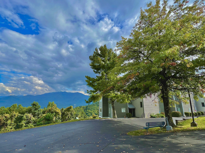 Exterior & Views 2, Smoky Top Summit 2 Bedroom Condo by RedAwning, Sevier
