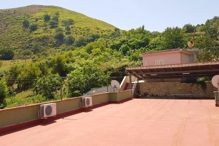 Exterior view 3, Beautiful Villa in Caccamo + Pool, Palermo