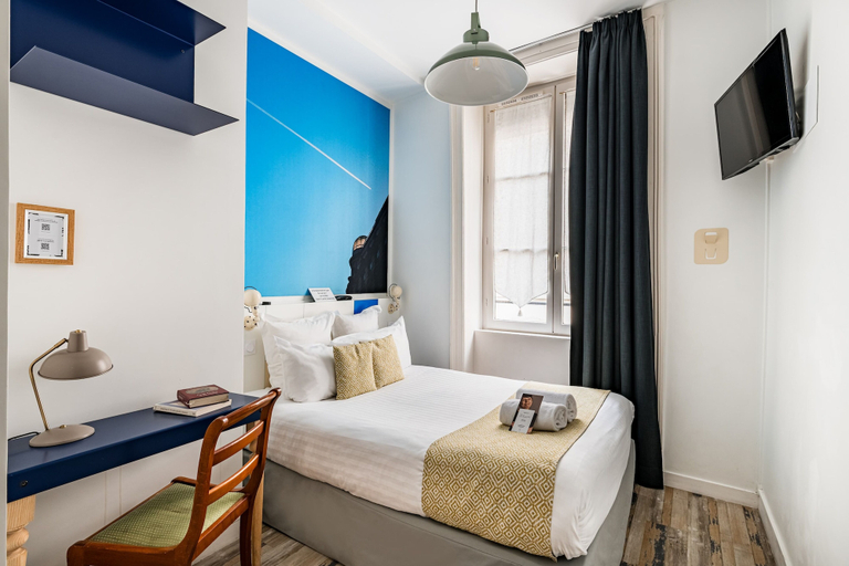 Bedroom 3, Hotel du Simplon, Rhône