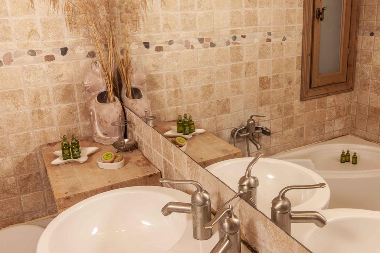Bathroom 1, Mounty Island Villas Avra-Calma, Ionian Islands