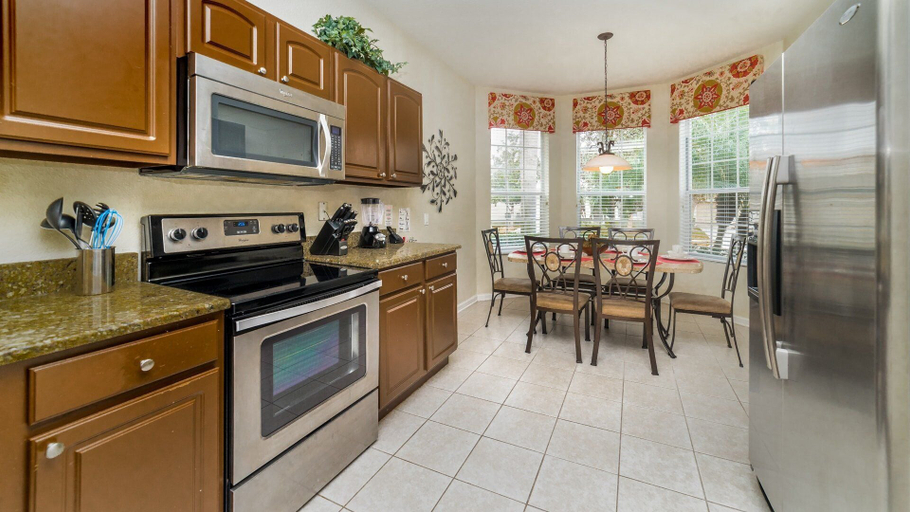 Others 5, 2624 Daulby Street, Osceola