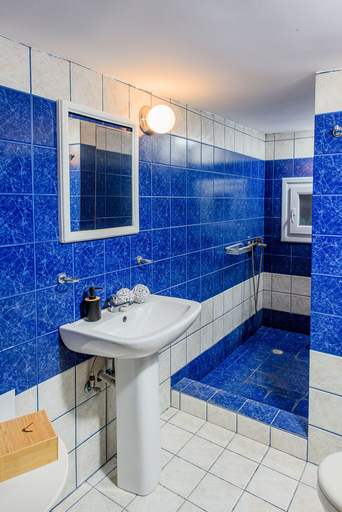 Bathroom 5, GIN Wellness Hotel, South Aegean