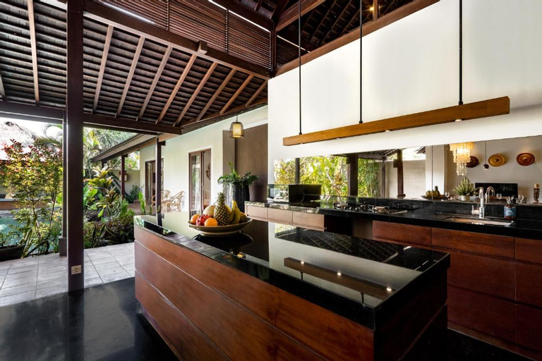 Dining Room 8