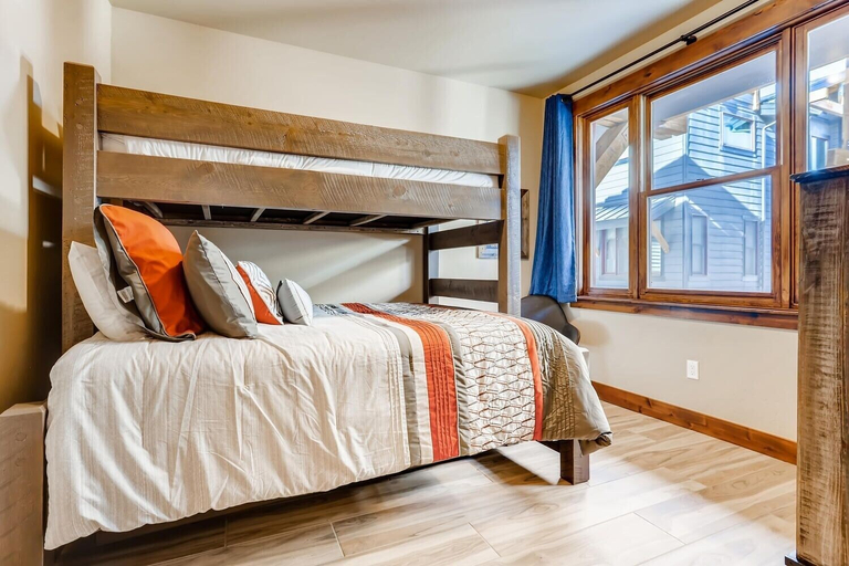 Room 3, S On Galena #8 3 Bedroom Townhouse by RedAwning, Summit