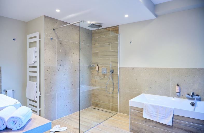 Bathroom 4, Les Tanneurs de Namur, Namur