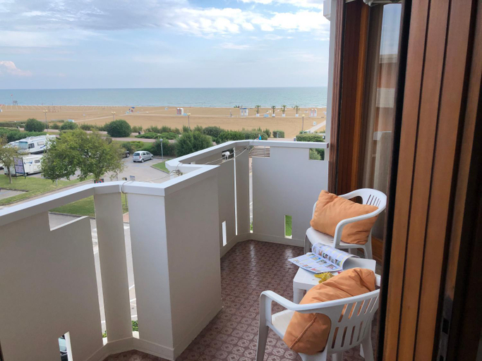 Others 3, Condominio Corso, Venezia