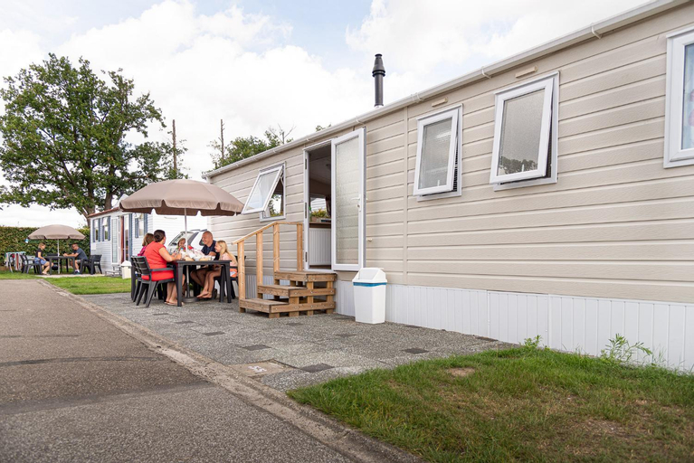 Camping De Binnenvaart Superior Chalet, Limburg