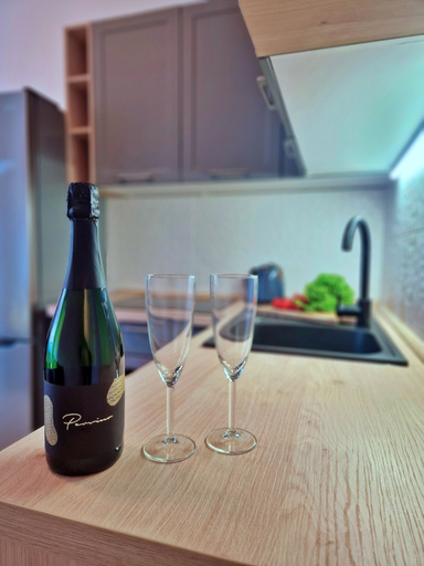 Food & Drinks 4, Lola's Place, Rijeka