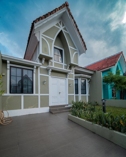 Exterior & Views 1, Danka@tudor residence, Batam
