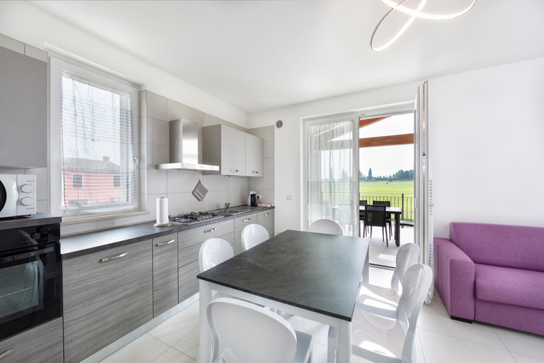 Others 5, Apartments Giuliana, Verona