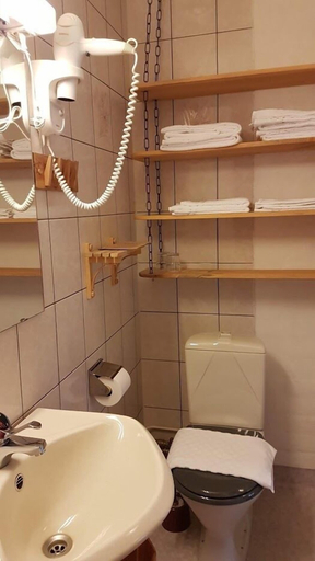 Bathroom 5, STF Hotel & Hostel Persåsen, Berg