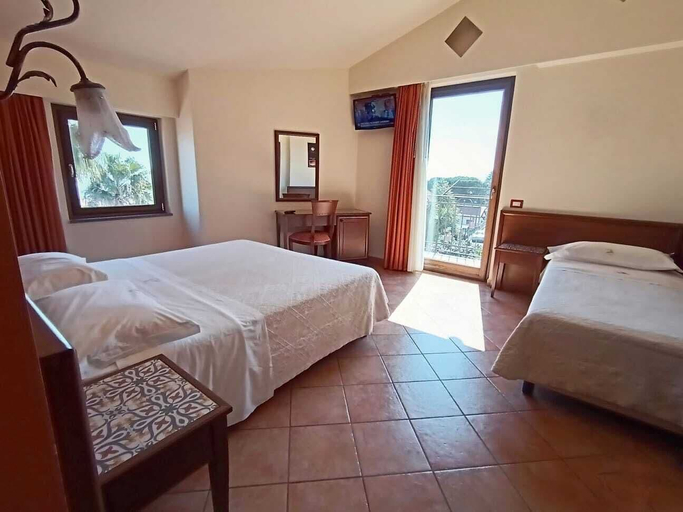 Bedroom 3, B&B Villa Hirschen, Catania