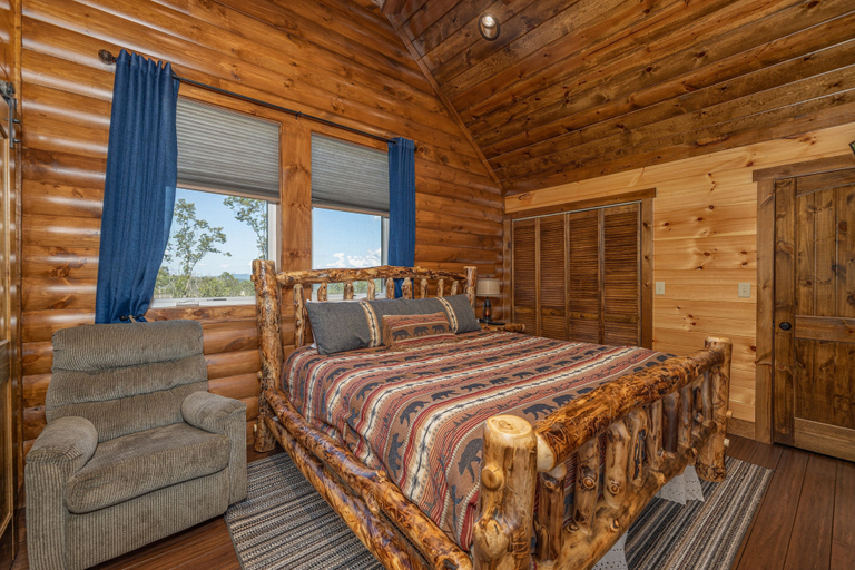Bedroom 2, A+ Amazing Views, Sevier