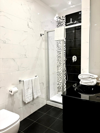 Bathroom 2, Les Suites Bari BED AND BREAKFAST, Bari
