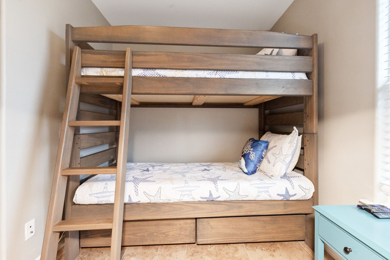 Bedroom 3, Latitude Adjustment - Private Pool/elevator!, Nueces