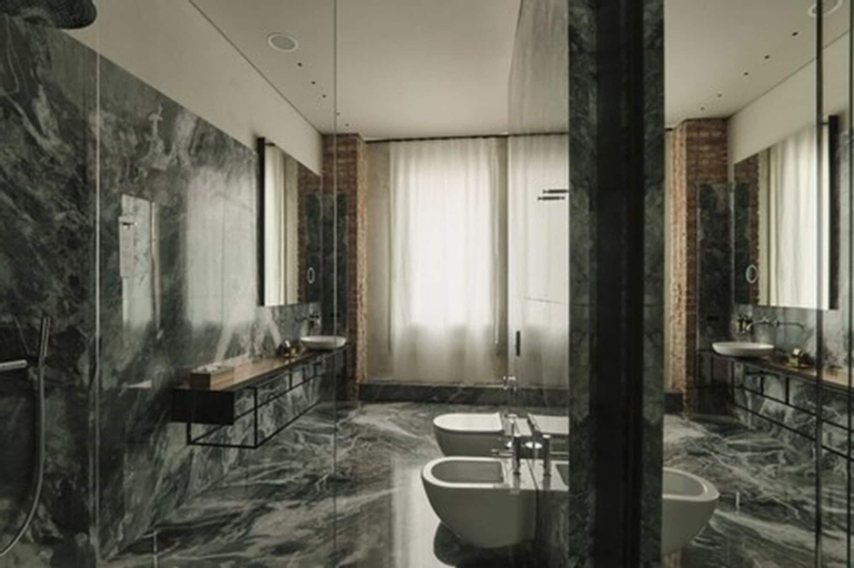 Bathroom 15