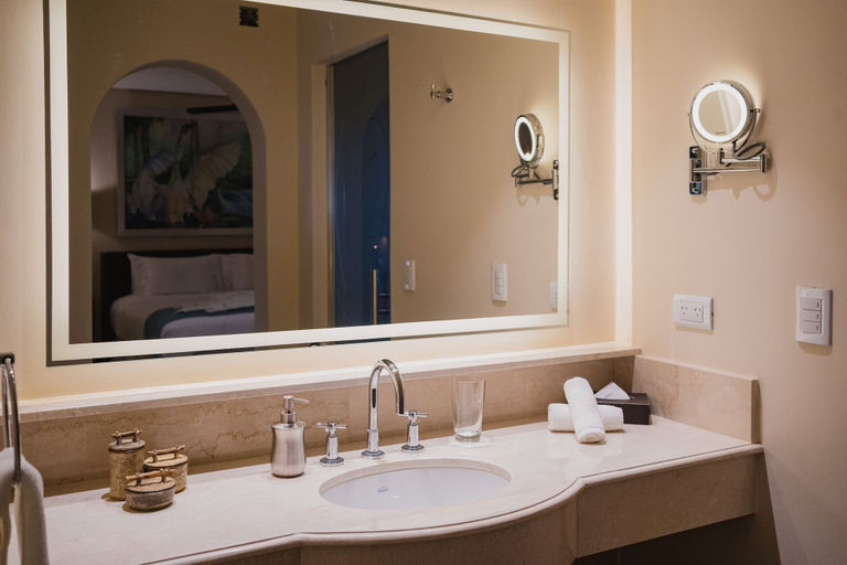 Bathroom 5, Piattelli Wine Resort, San Carlos