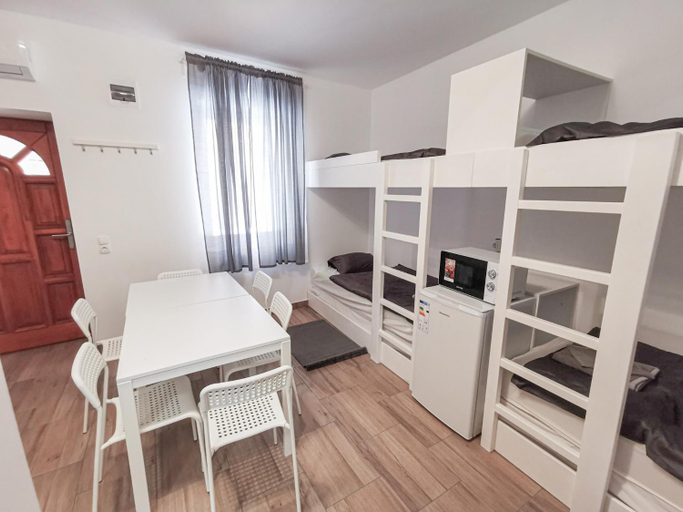 Others 5, Greenfield Apartman, Szentendre