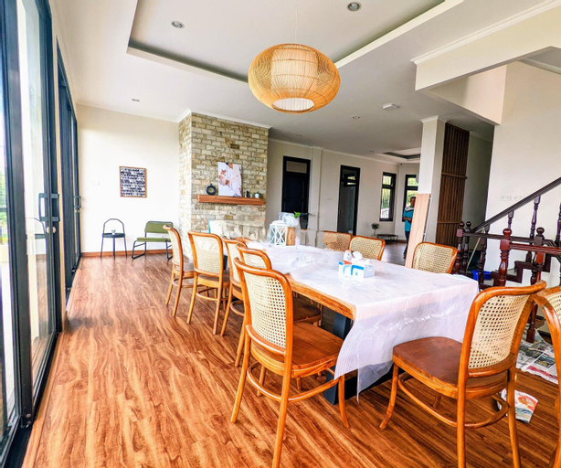 Food & Drinks 3, Cottonwood Exclusive Villa @Lembang Asri - Jacuzzi Playground Netflix Billyard, Bandung