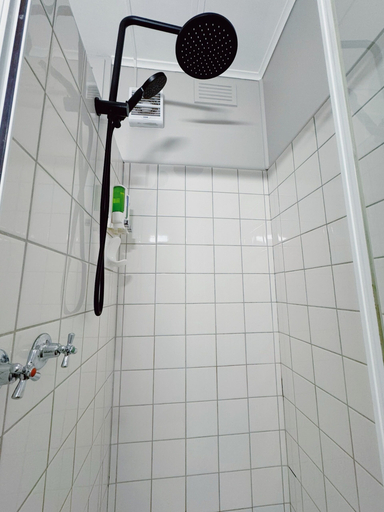 Bathroom 4, Seymour Motel, Mitchell - North