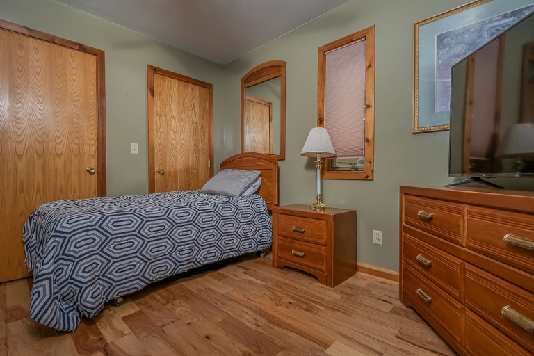 Bedroom 2, Panoramic Splendor, Garrett