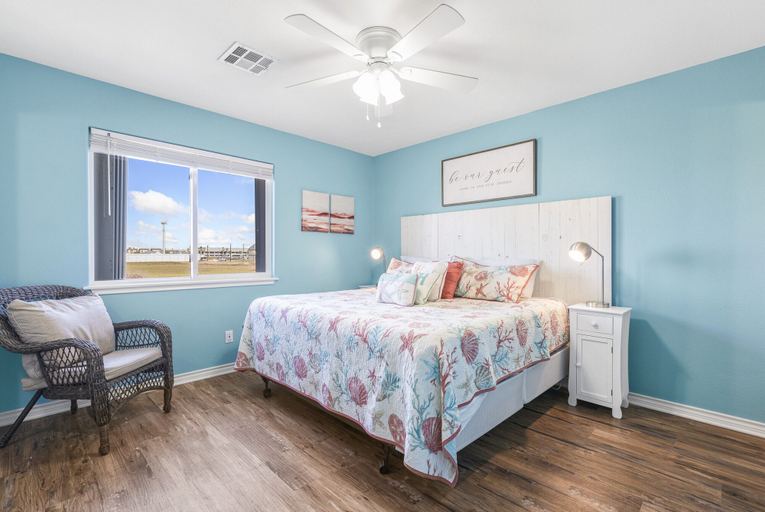 Bedroom 3, Wave on Wave - Pet Friendly, Nueces