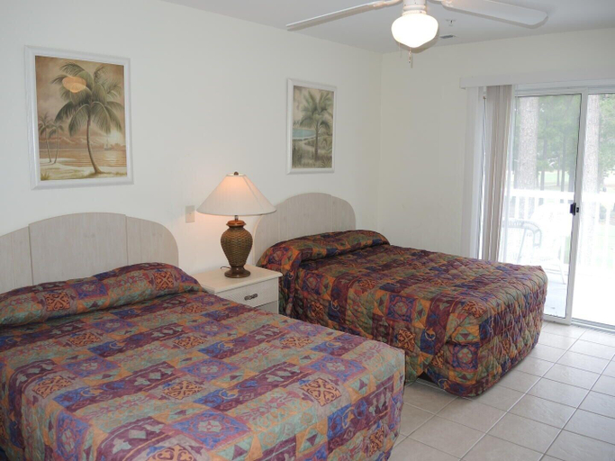 Room 3, 3008m 1 Bedroom Condo by Redawning, Brunswick
