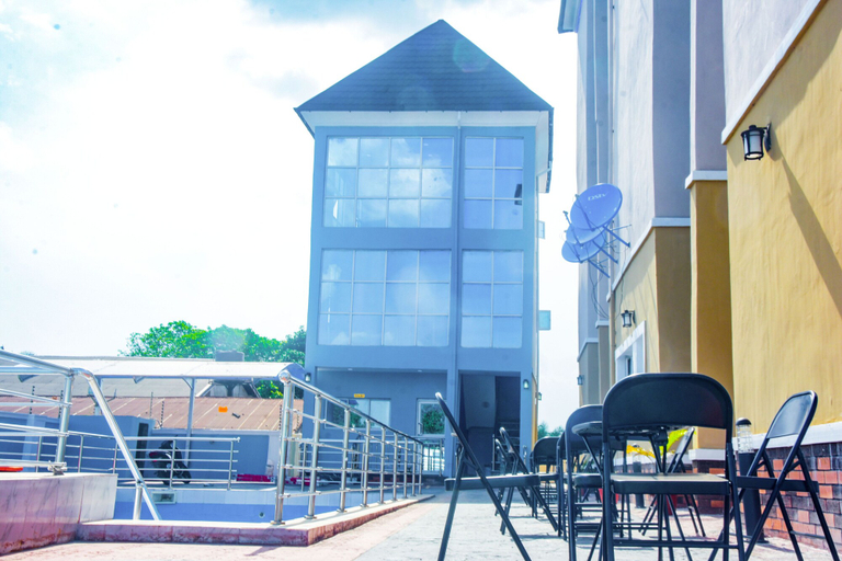 Others 4, VNN Suites & Resorts, Ukwuani