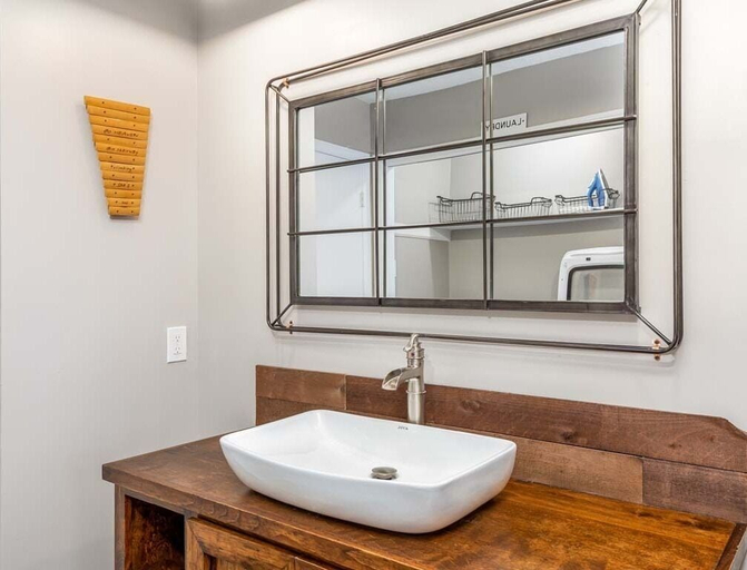 Bathroom 4, Free Bird by Tybee Vacation Rentals, Chatham