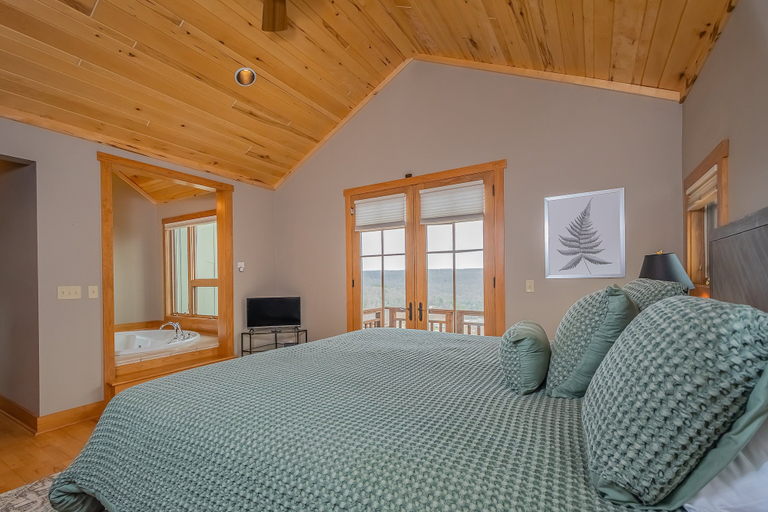 Bedroom 2, Boulder View, Garrett