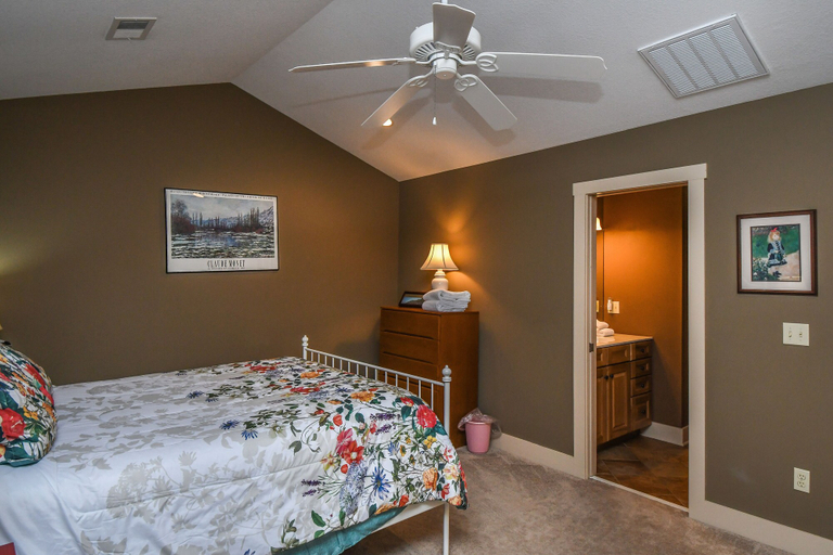 Bedroom 2, Serenity Summit, Garrett