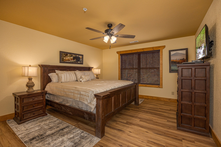 Bedroom 3, Fireside Retreat, Sevier