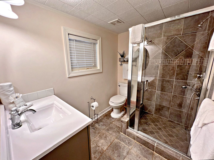 Bathroom 3, Porpoise Pass - Ground Floor Guest Suite, Baldwin