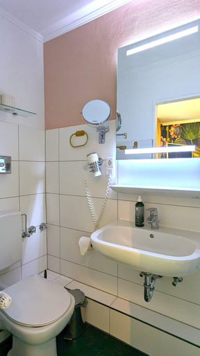 Bathroom 5, Lieblingsplatz Hotel Wannerhus, Ostholstein