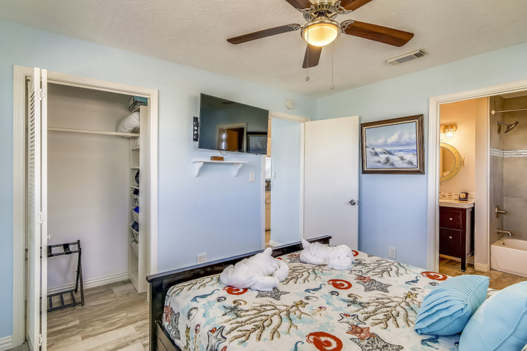 Bedroom 4, Grace's Getaway, Galveston