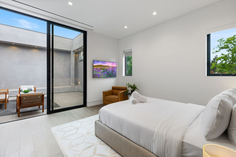 Bedroom 2, Vanalden, Los Angeles