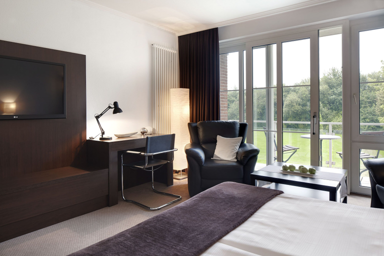 Bedroom 4, Nordica Hotel Berlin, Dithmarschen