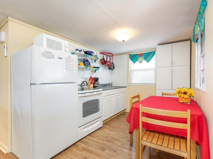 Others 5, Kahuna Kabana Tybee Vacation Rentals, Chatham