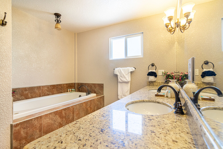Bathroom 4, Lighthouse Beach Villas