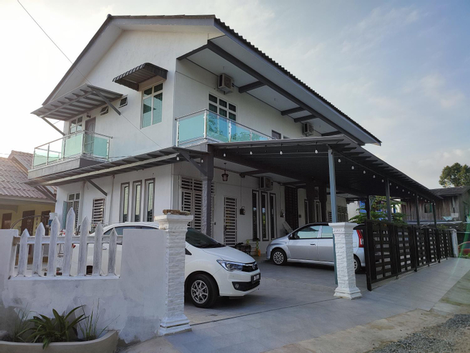 Exterior & Views 11