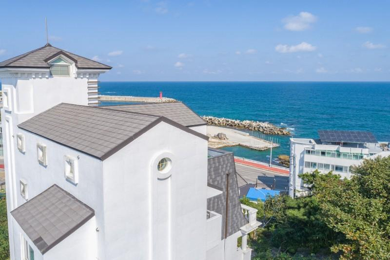 2, Gangneung H9 Spa Pension, Gangneung