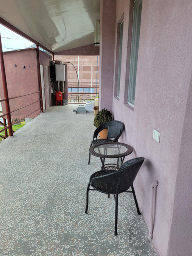 Others 5, guest house TSVARA, Vani