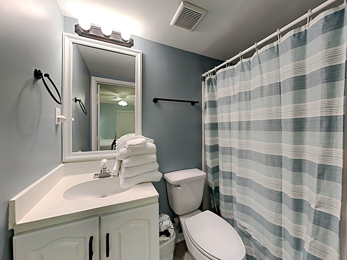 Bathroom 3, Tradewinds by Southern Vacation Rentals, Baldwin