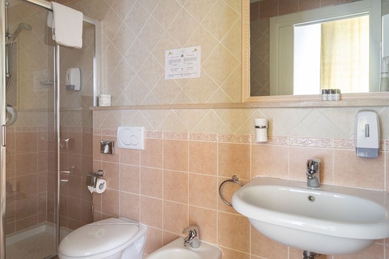 Bathroom 4, Residenza Della Signoria, Florence