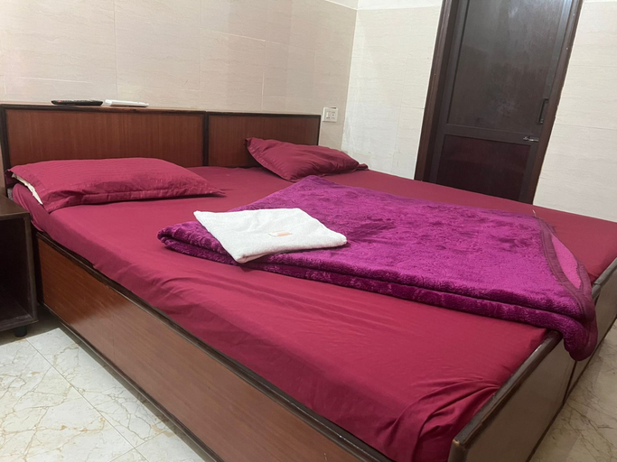 Bedroom 5, Goroomgo Blessing Inn Jalandhar, Jalandhar